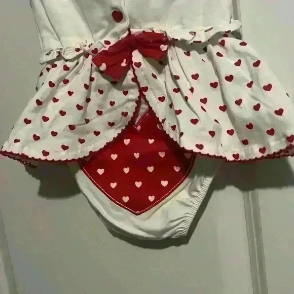 Love Being Me My First Valentine’s Day Outfit size 6 months ♥️ button detail NWT - Picture 4 of 10